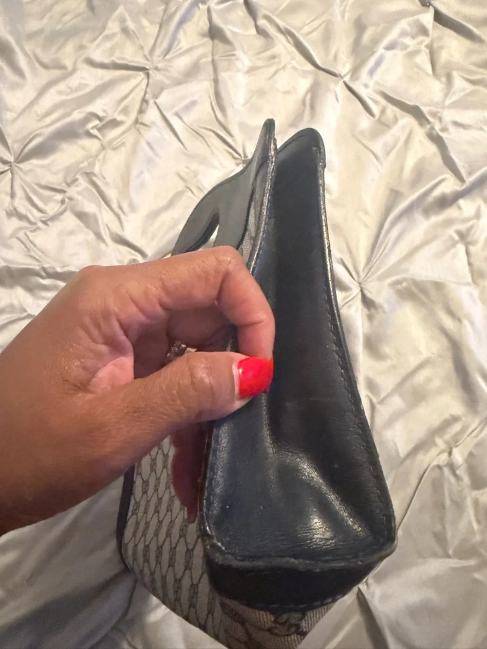 Gucci Beige and Black GG Canvas Tote - Picture 6 of 12